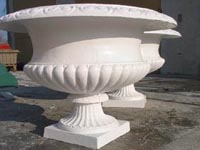 Replika zámeckého květináče s podstavcem