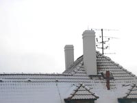 Kryty GSM antén ve tvaru komínů