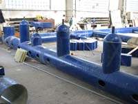 Montáž rámu ve výrobní hale