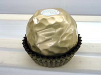 Maketa bonbonu Ferrero Rocher