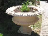 Replika zámeckého květináče s podstavcem