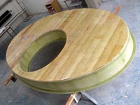 Oválná vodní nádrž