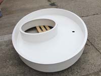 Oválná vodní nádrž