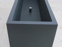 Laminátové antracitové květníky