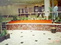 Sklolaminátový květník